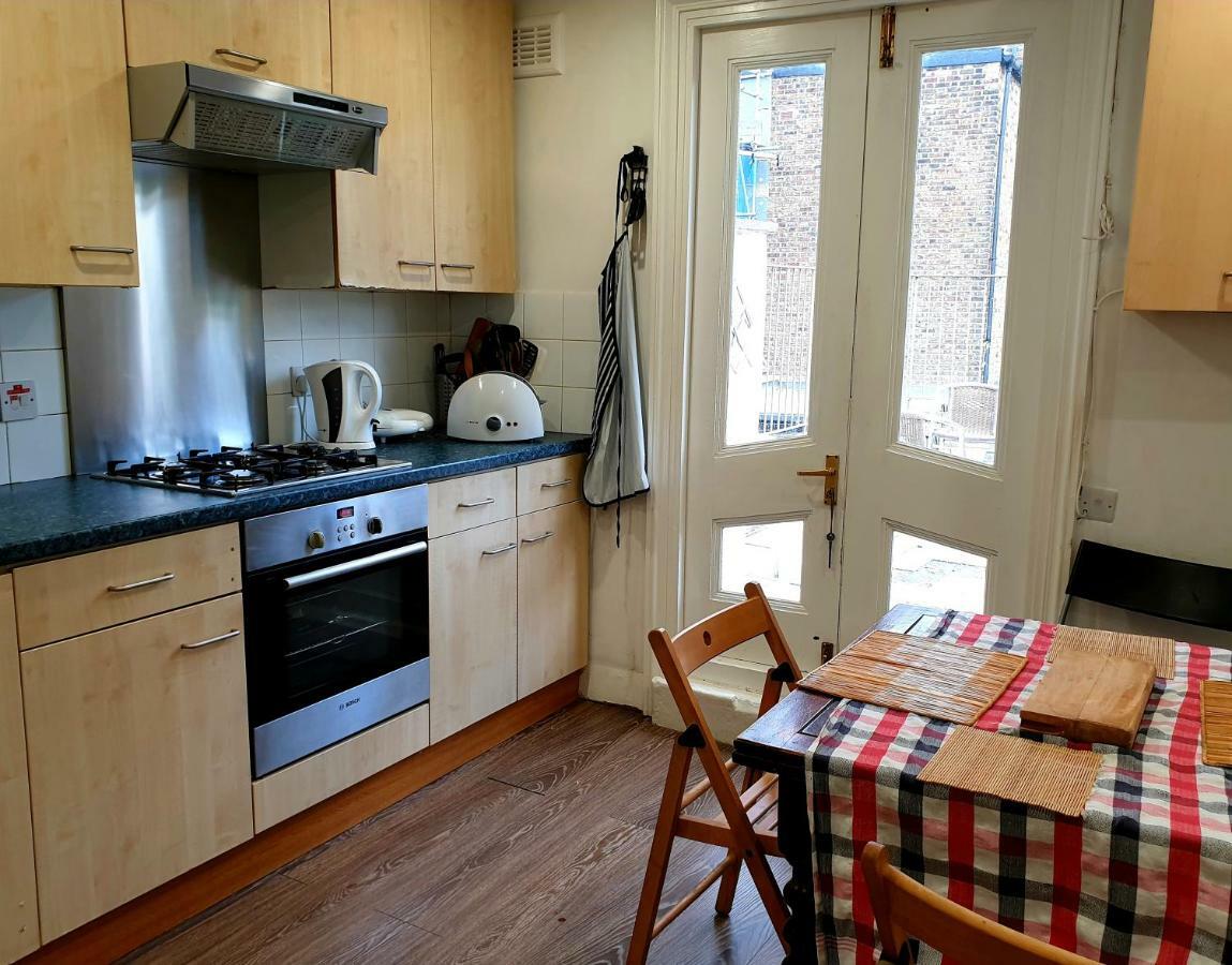 Home In Queen'S Park 런던 외부 사진