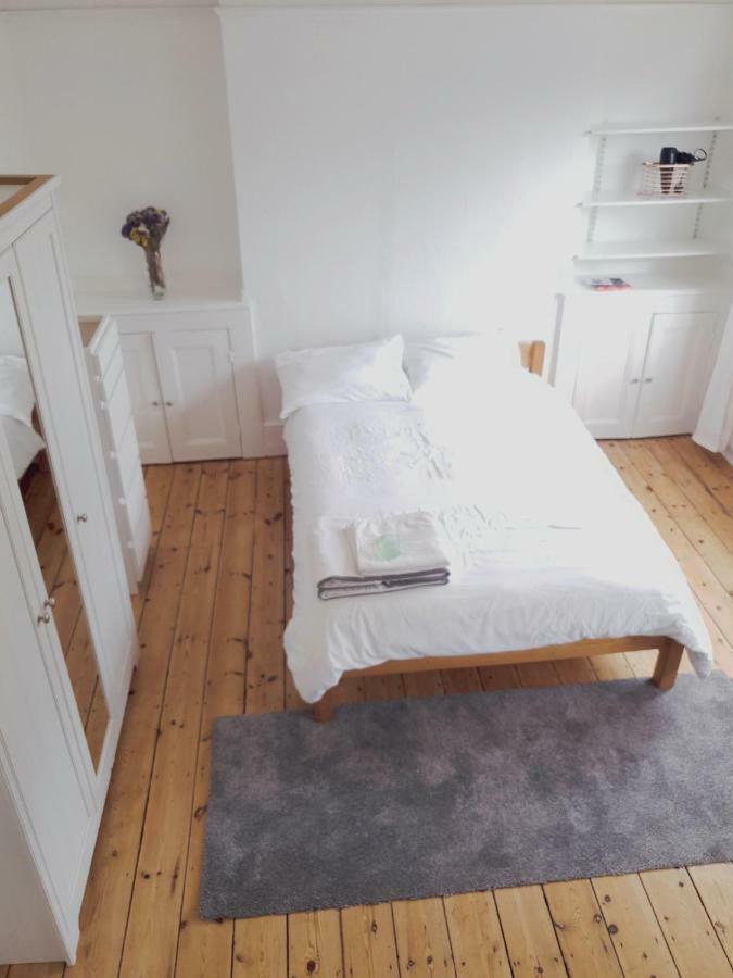 Home In Queen'S Park 런던 외부 사진