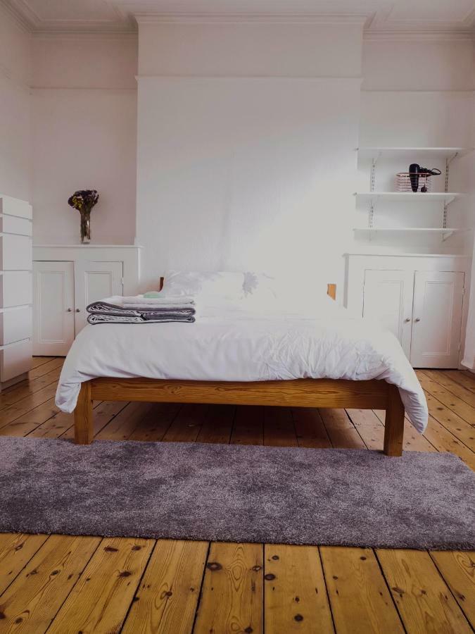 Home In Queen'S Park 런던 외부 사진